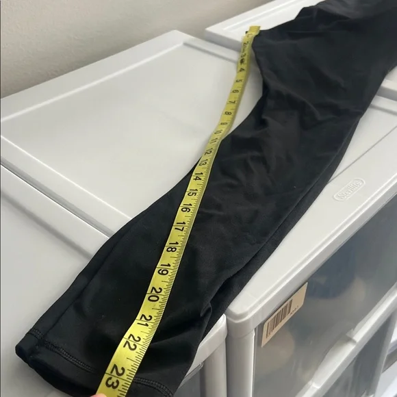 Lululemon Align High Rise Crop 23″ Leggings – Black / Nulu Fabric / Women’s - Picture 8 of 8